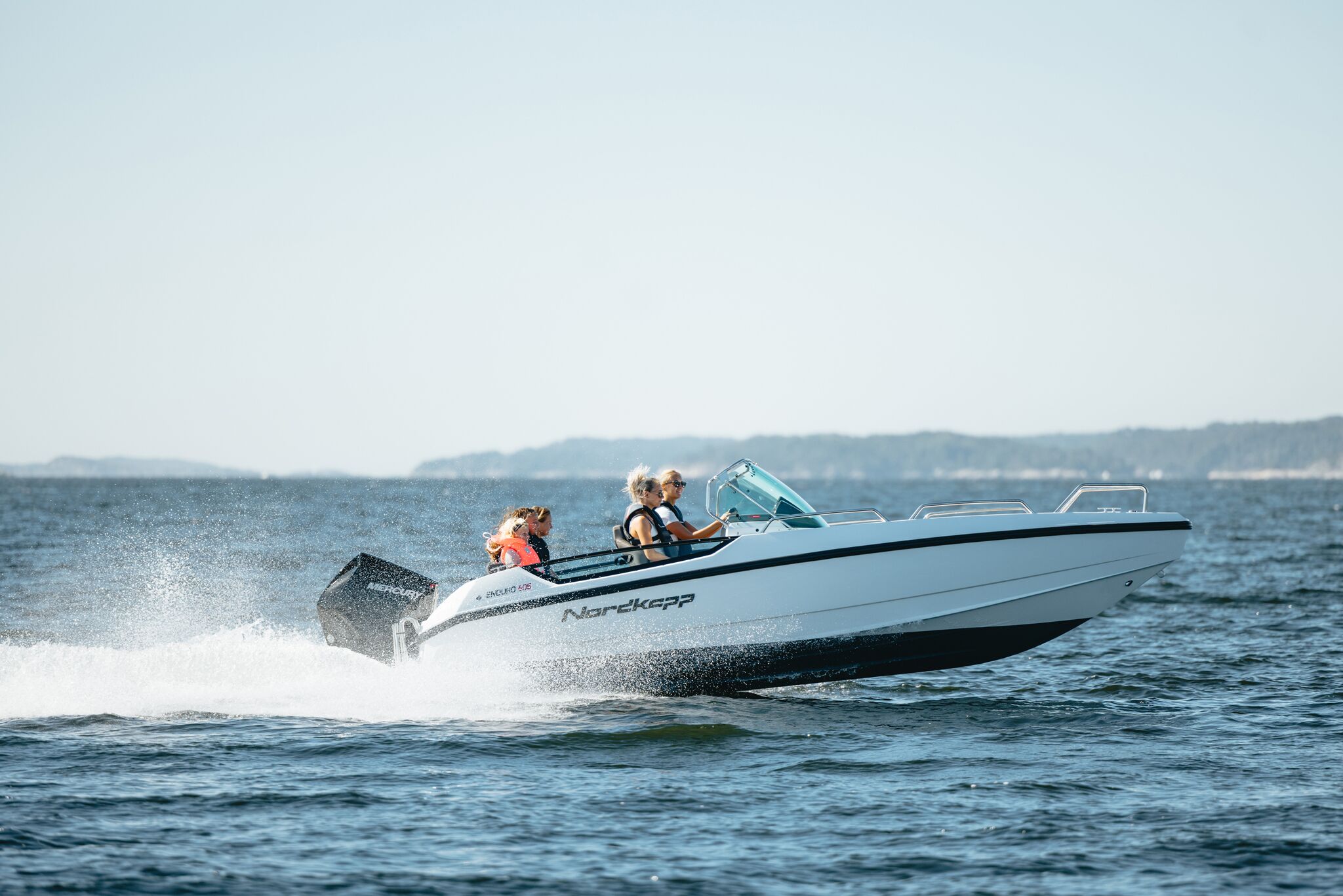 Nordkapp-Enduro-605-centre-console-boat-1