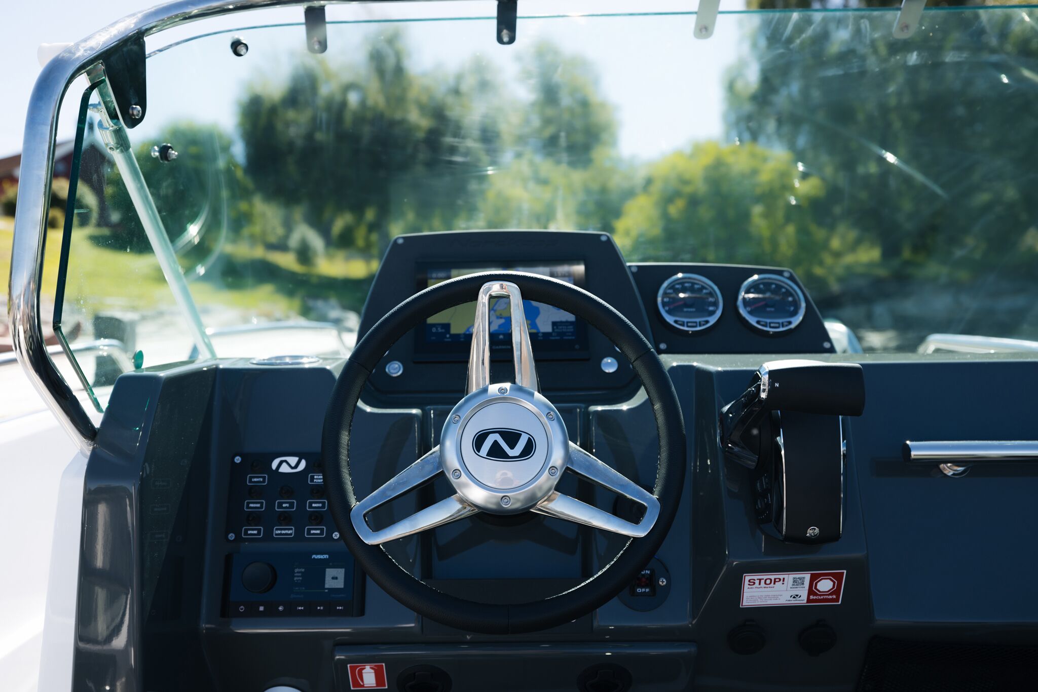 Nordkapp-Enduro-605-centre-console-boat-34